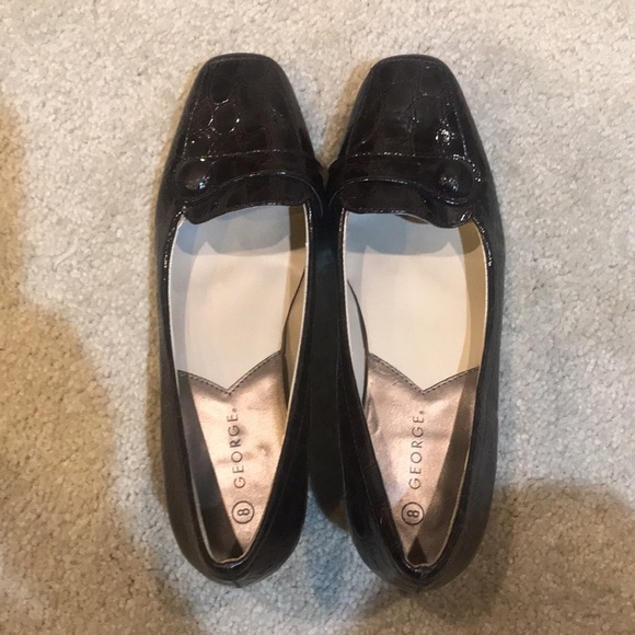 George Women’s Brown Faux Alligator Loafer Style Block 2 inch Heel Shoes-Size 8 - Picture 2 of 6